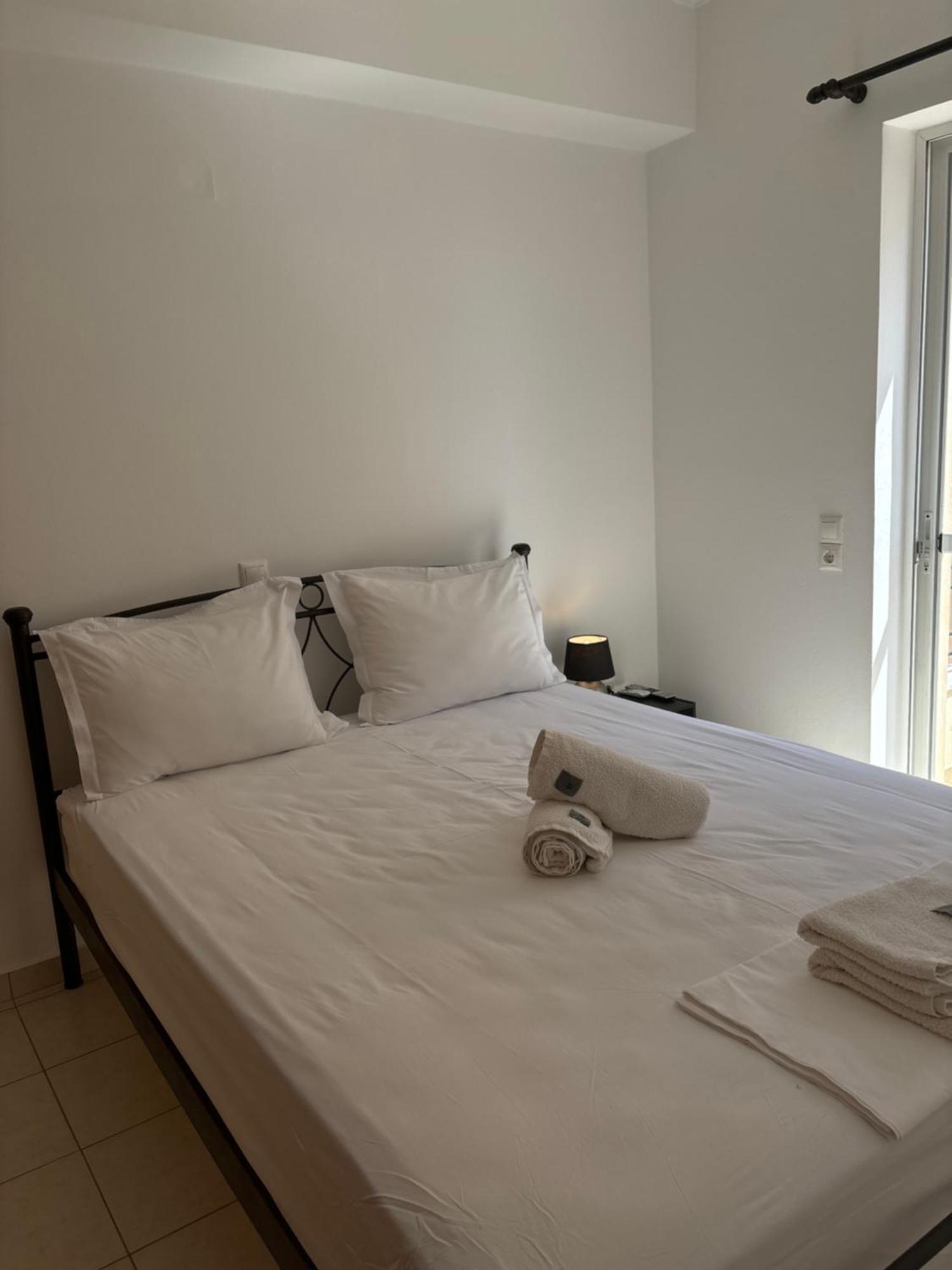 Kanelli΄S Apartments โมเน็มวาซี ภายนอก รูปภาพ