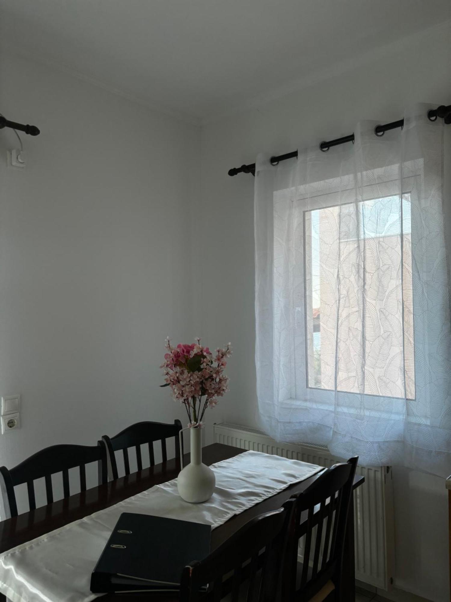 Kanelli΄S Apartments โมเน็มวาซี ภายนอก รูปภาพ