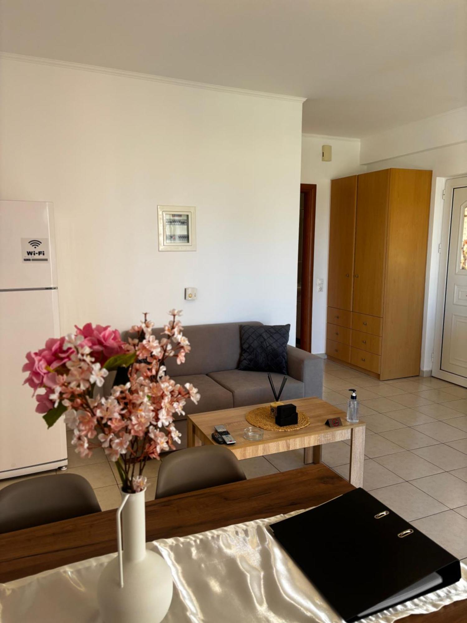 Kanelli΄S Apartments โมเน็มวาซี ภายนอก รูปภาพ